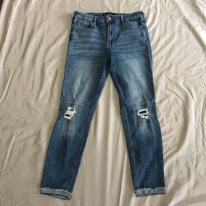 Hollister size 9R/ 29w 26L jeans